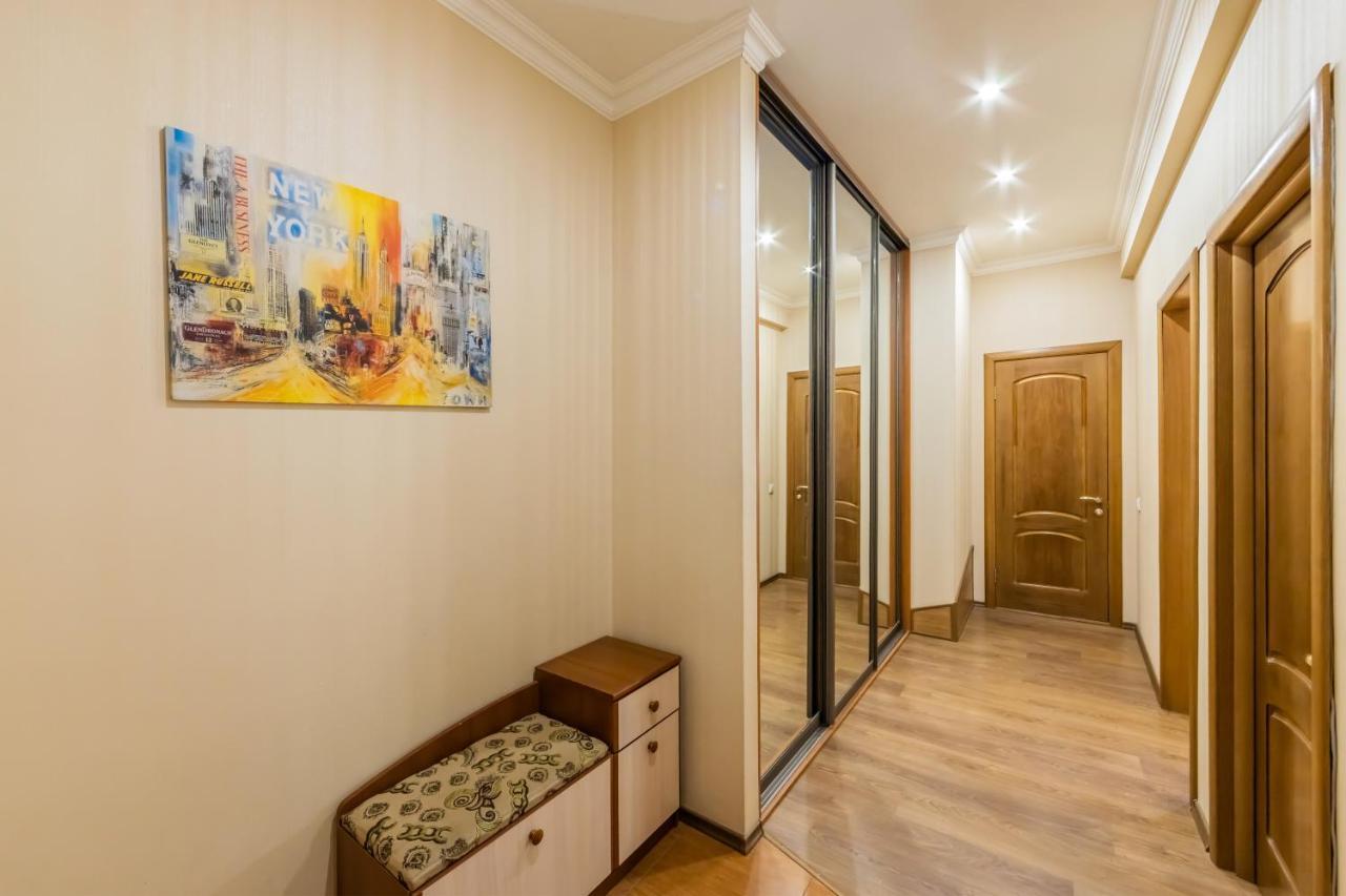 2К Квартира На Шота Руставелі, Бессарабка Kiev Exterior foto